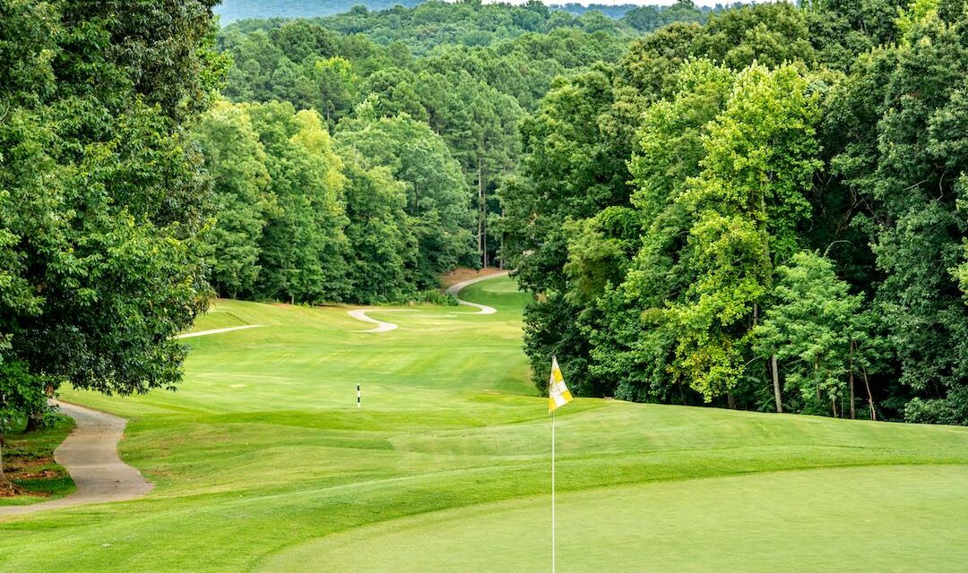 Cherokee Valley’s Fall Golf Packages